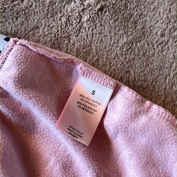 new juicy couture shorts🩷🌺make offers! - Picture 6 of 7